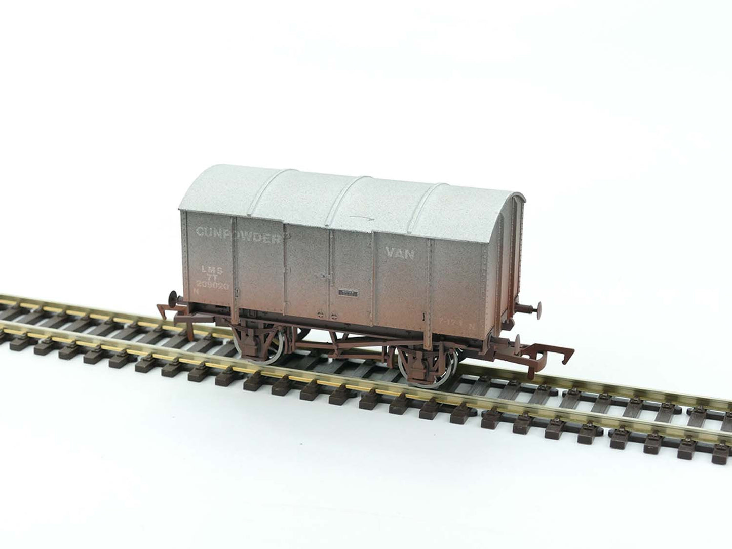 Dapol 4F-013-145 GUNPOWDER VAN LMS 209020 - WEATHERED - Chester Model Centre