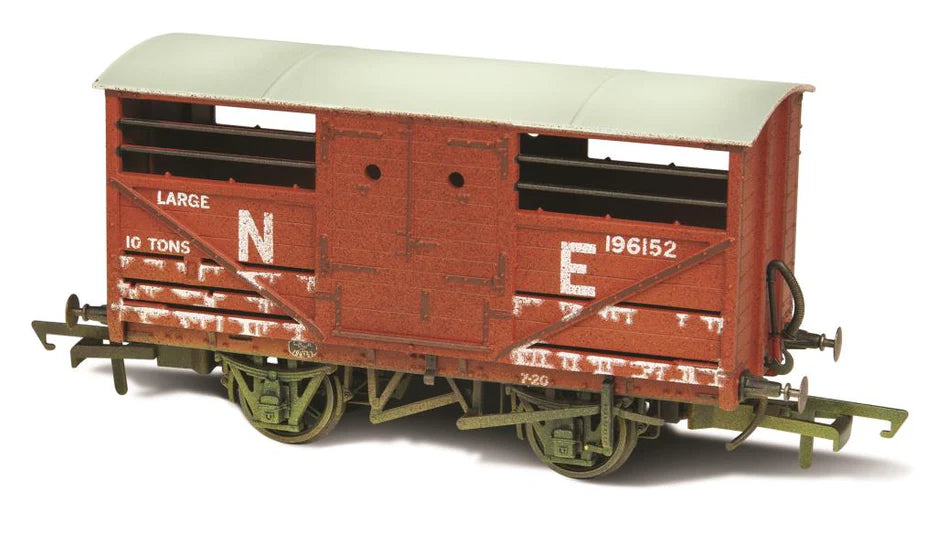 Oxford Rail Cattle Wagon Lime Washed LNER 196152