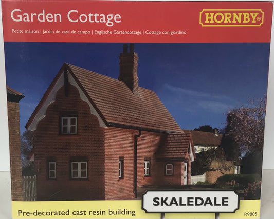 Hornby R9805 Garden Cottage - Chester Model Centre