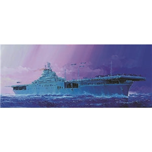 Trumpeter 1:700 05728 USS Essex CV-9