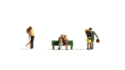 Noch HO15510 Courting Couples (3x2) with Bench Figure Set